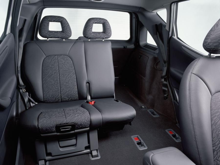  Mercedes-Benz A-Class 2000 года  (фото 7 из 12)